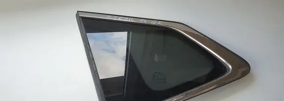 Nissan X-Trail T32 Rear vent window glass 