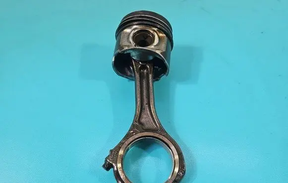 Piston