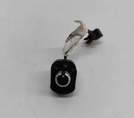 Wing mirror switch