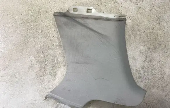 (D)pillar trim (top)
