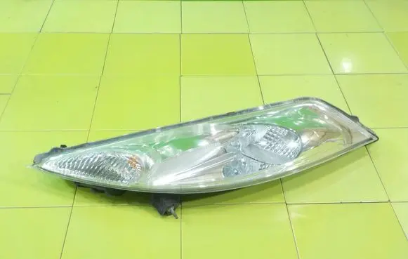 Nissan Juke I F15 Headlight/headlamp PRZOD