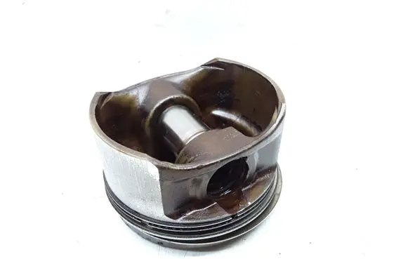 Volvo S60 Piston 