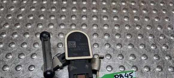 Headlight/headlamp level sensor