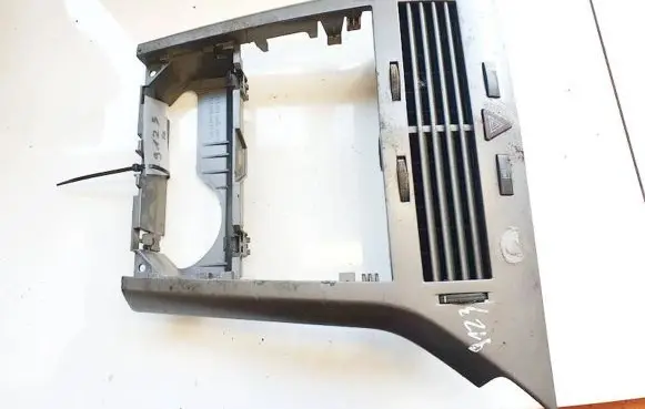 Dash center air vent grill