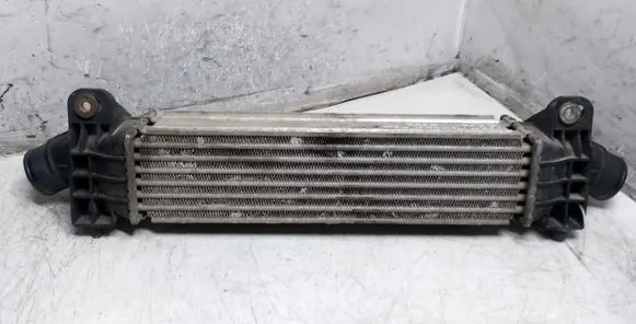 Ford Mondeo Mk III Intercooler radiator IA1181868963A 1S7Q9L440AF