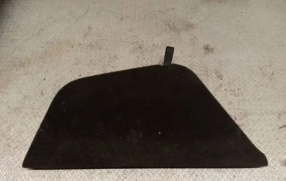 Toyota Avensis T270 Other trunk/boot trim element 5840805030