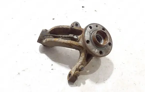Front wheel hub