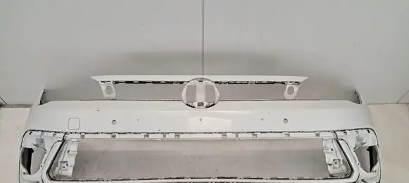 Volkswagen Polo VI Front bumper 2G0807221 Z2514
