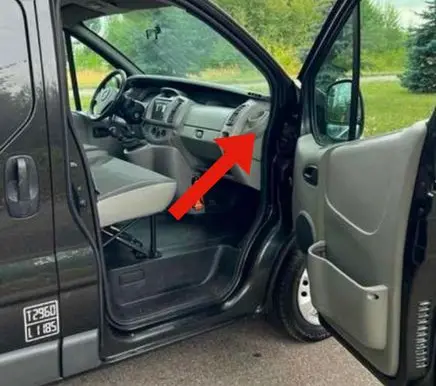 Opel Vivaro Cup holder 8200003557 T773