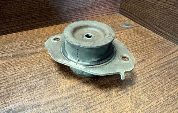 Renault Trafic II (X83) Engine mount bracket 8200304198 91167992