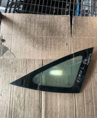 Ford Focus Rear side window