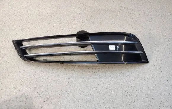 Audi A8 S8 D4 4H Front bumper lower grill 4H0807680B