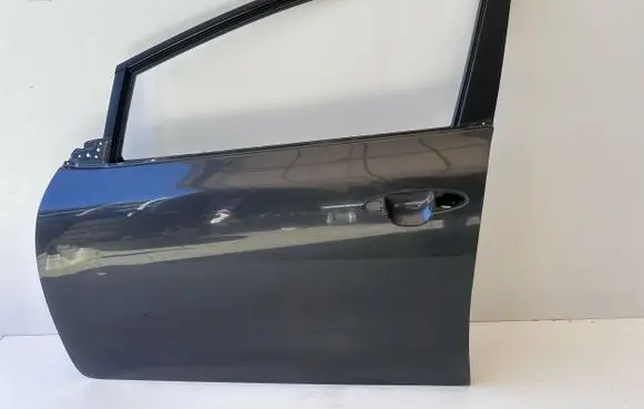 KIA Ceed Front door