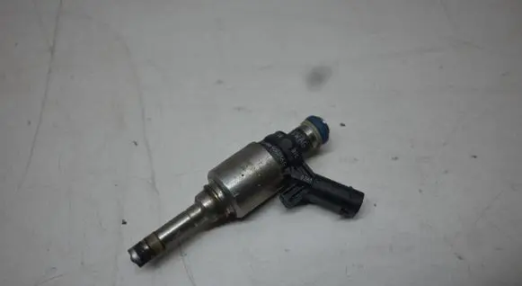Audi A6 S6 C7 4G Fuel injector 06H906036G
