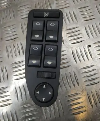 BMW 5 E39 Electric window control switch 6907110