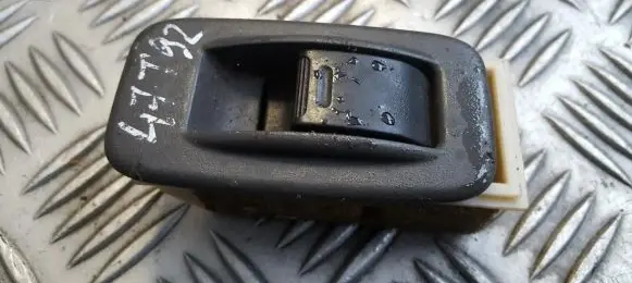 Toyota Camry Electric window control switch 8473920010 84739-20010