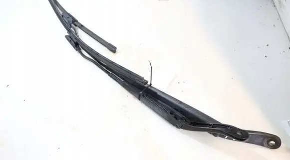 Citroen DS3 Front wiper blade arm