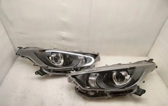 Toyota Yaris XP210 Headlights/headlamps set EU-K06