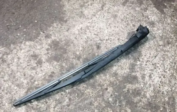 Mazda 6 Rear wiper blade arm