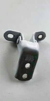 Toyota Yaris Front door upper hinge