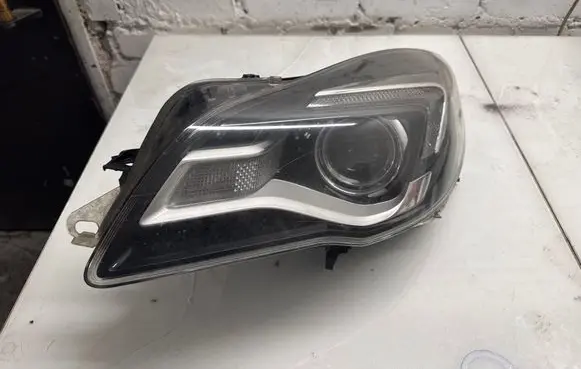 Opel Insignia A Headlight/headlamp 39031209 1LL01116513