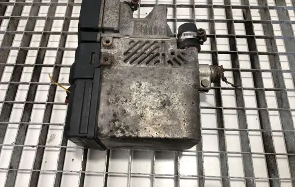 Renault Master II Webasto circulation pump for autonomous heater 