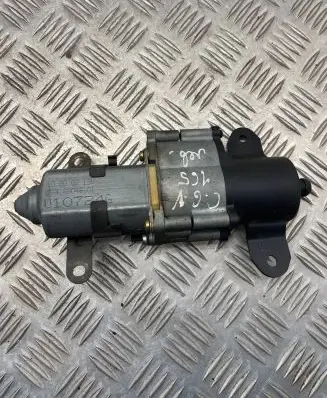 Chrysler Voyager Sliding door motor U10724g