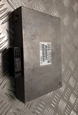 Audi A4 S4 B7 8E 8H Bluetooth control unit module 8P0862335C