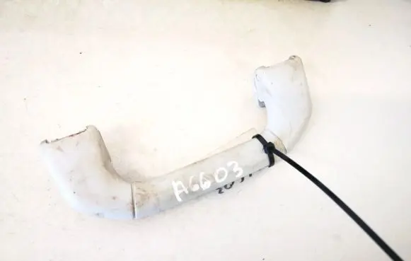 Volkswagen Polo III 6N 6N2 6NF Front interior roof grab handle 6n0857607c