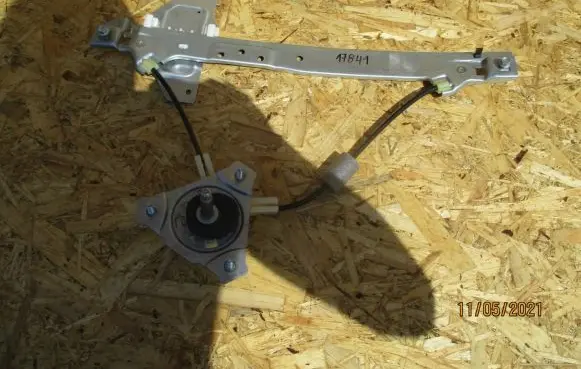 Citroen C3 Rear door manual window regulator 9683129080