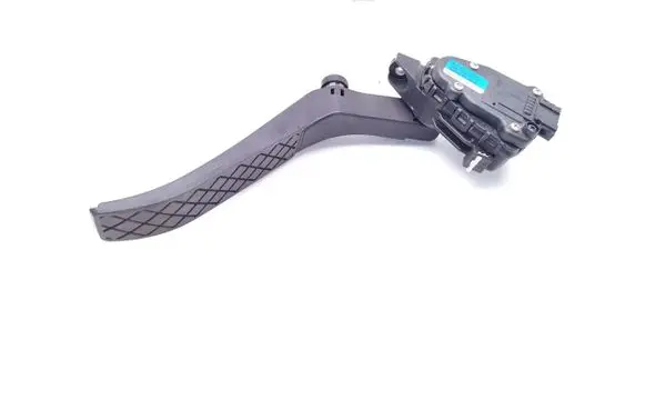 Volkswagen Touareg I Accelerator throttle pedal 7L6723507J 6PV007770-26