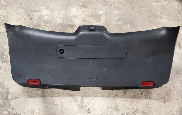 Porsche Macan (95B) Tailgate trim 95B867979C 40E0012S