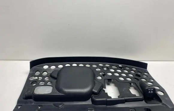 Mercedes-Benz R W251 Dashboard lower bottom trim panel A2516800239