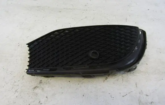 Mercedes-Benz E W213 Front bumper lower grill A2138853003