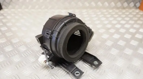 Toyota Prius (XW50) Hybrid/electric vehicle battery fan G923047080