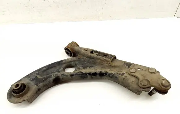 Peugeot 308 Front lower control arm/wishbone