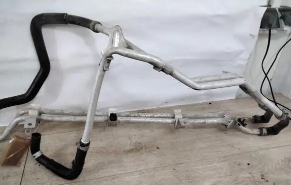 Nissan Leaf I (ZE0) Brake line pipe/hose 