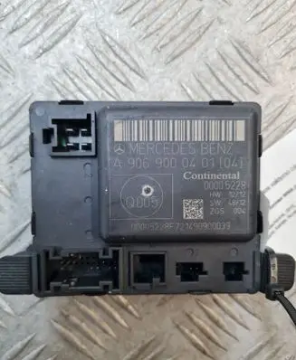 Mercedes-Benz Sprinter W906 Door control unit/module A9069000401