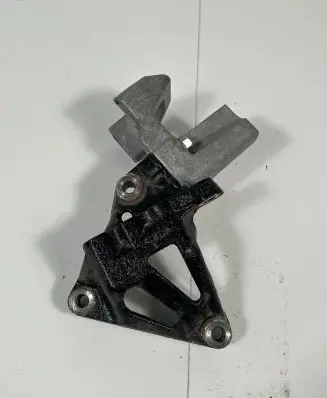 Toyota RAV 4 (XA50) Engine mounting bracket 12315-25031