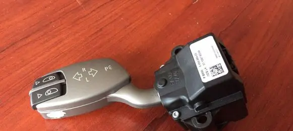 BMW 7 E65 E66 Indicator stalk 6959984