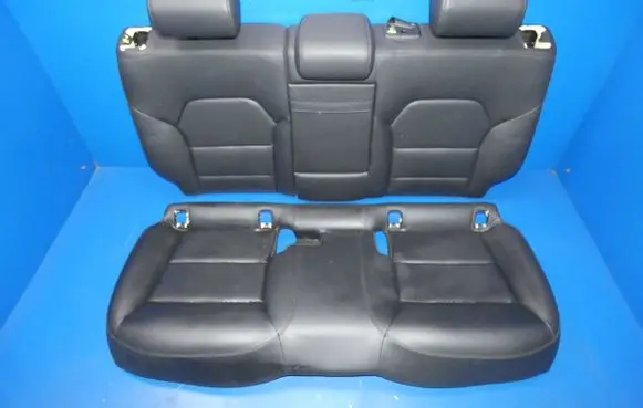 Mercedes-Benz GLA W156 X156 Second row seats 