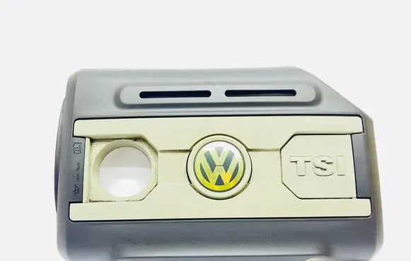 Volkswagen PASSAT B7 Engine hood trim 