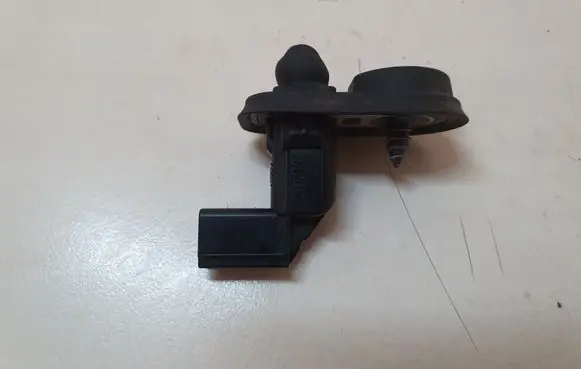 Suzuki Grand Vitara II Front door sensor 