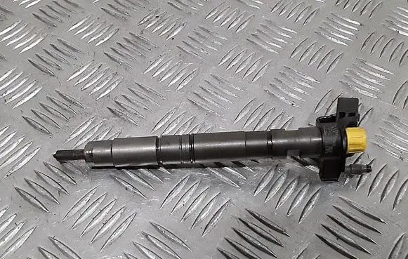 Audi A5 8T 8F Fuel injector 0445116030 03L130277