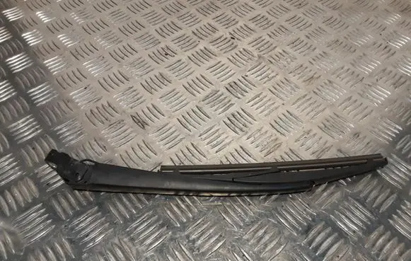 Suzuki Vitara (LY) Rear wiper blade arm
