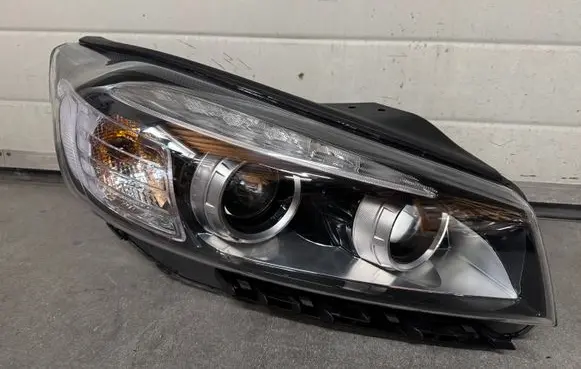 KIA Sorento Headlight/headlamp 92102C5200 R009U200EVZ