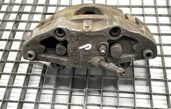 Volvo XC90 Front brake caliper 30657307