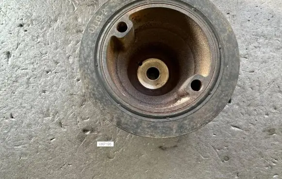 Mitsubishi Pajero Crankshaft pulley MD368825
