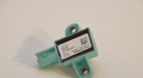 Audi A4 S4 B8 8K Airbag deployment crash/impact sensor 8K0955557C