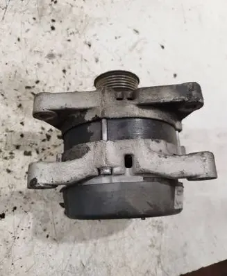 Ford Focus Generator/alternator lra0281 p0513952